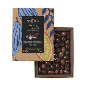 Coffret Valrhona avec amandes et noisettes en chocolat noir et lait, 230g de délices gourmands.