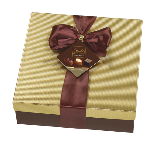 Assortiment de chocolats boîte carrée ruban 500 g Hamlet